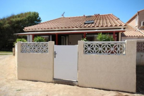 50m de la plage, adorable maison climatisée 2 chambres 5 couchages parking privatif LRVM52